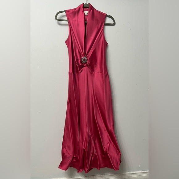 Banana Republic Dresses & Skirts - BANANA REPUBLIC Silk Shawl Dress with Broach